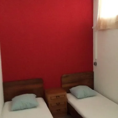 Le Garage سبليت
