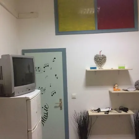 بيت ضيافة Le Garage سبليت