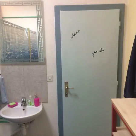 بيت ضيافة Le Garage سبليت